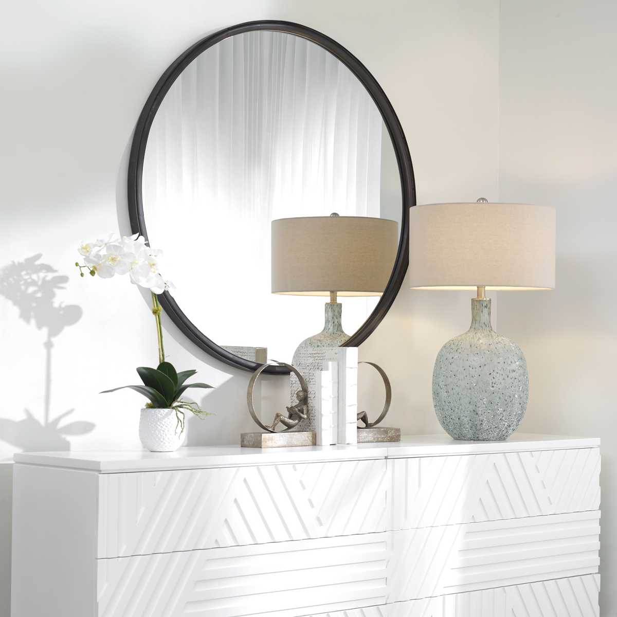 Dawsyn Round Mirror view 5
