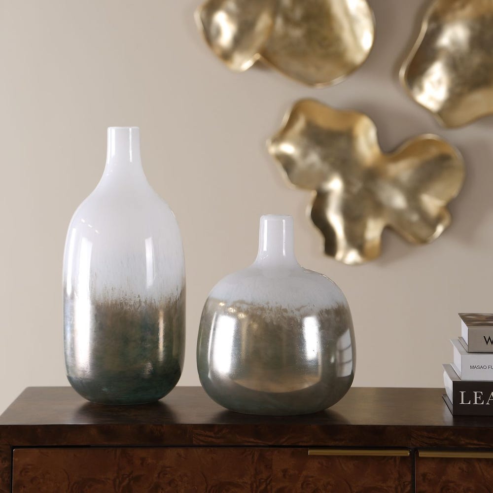 Cardoni Vases, Smoke, S/2 view 10