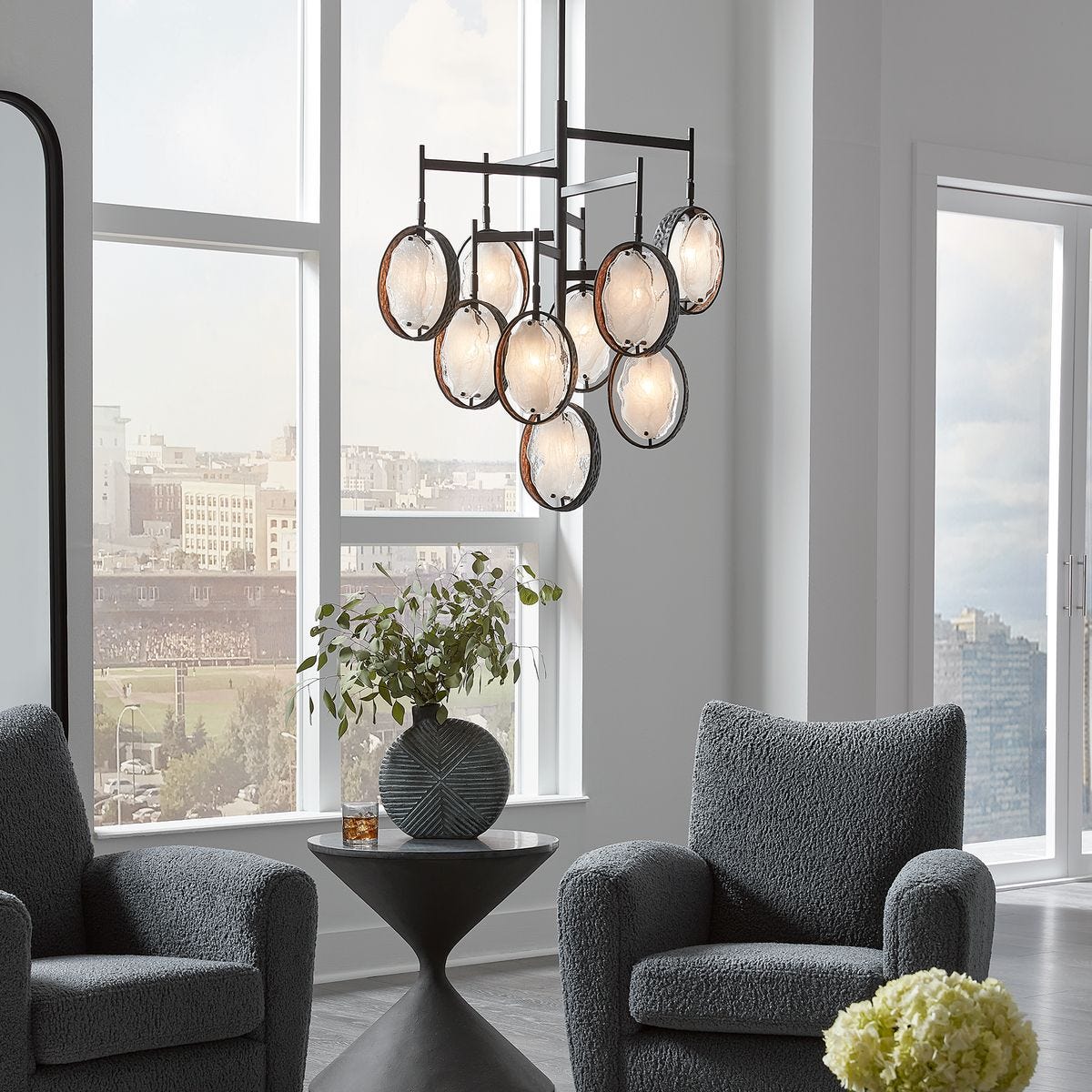 トランプ Luminosity LUX set Maxin Chandelier - Uttermost