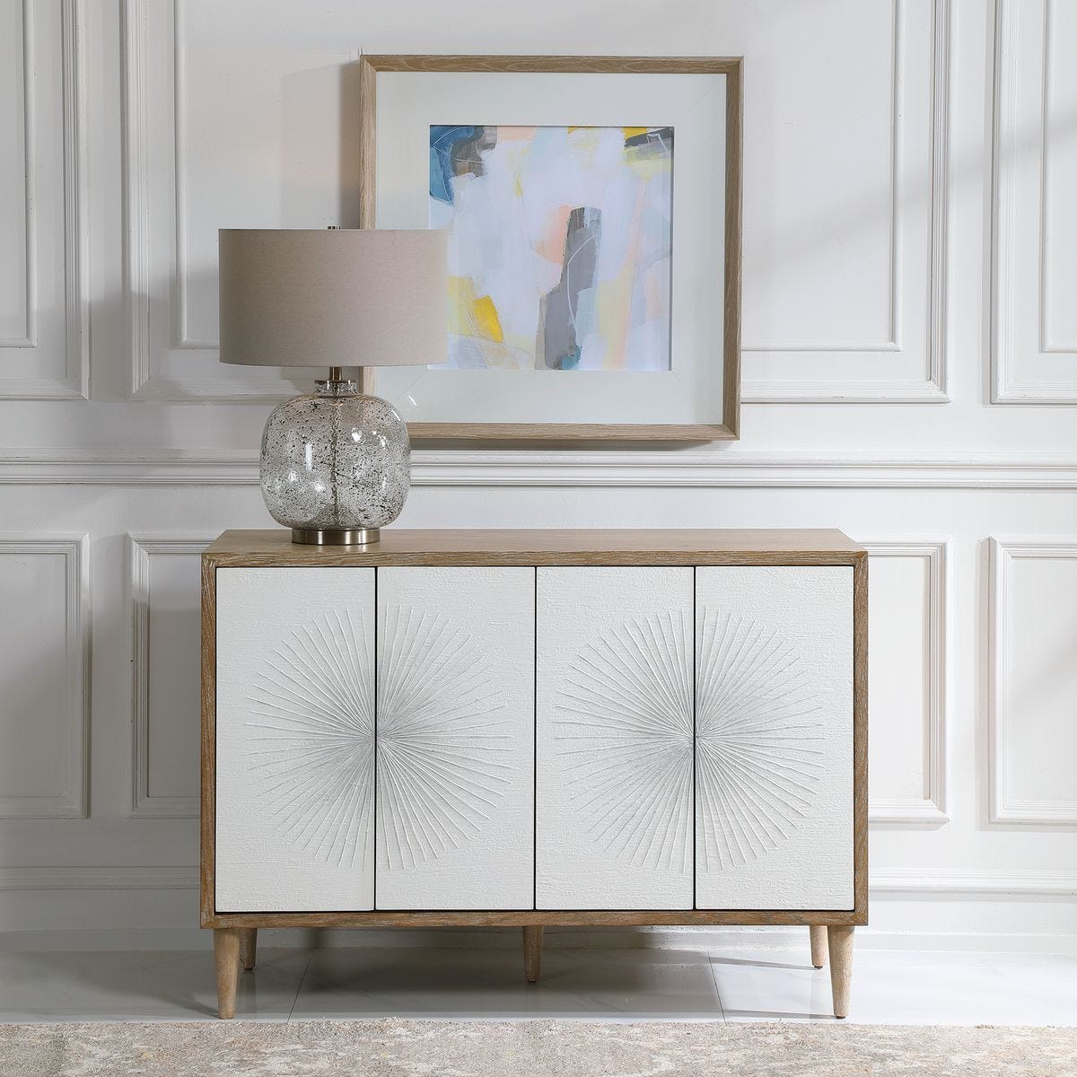 レディ　エンチャンテッド Dani 4 Door Cabinet - Uttermost
