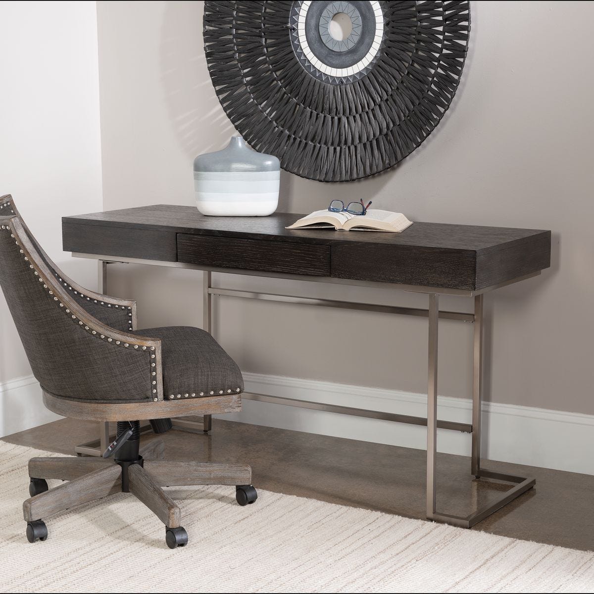 Claude Desk - Uttermost