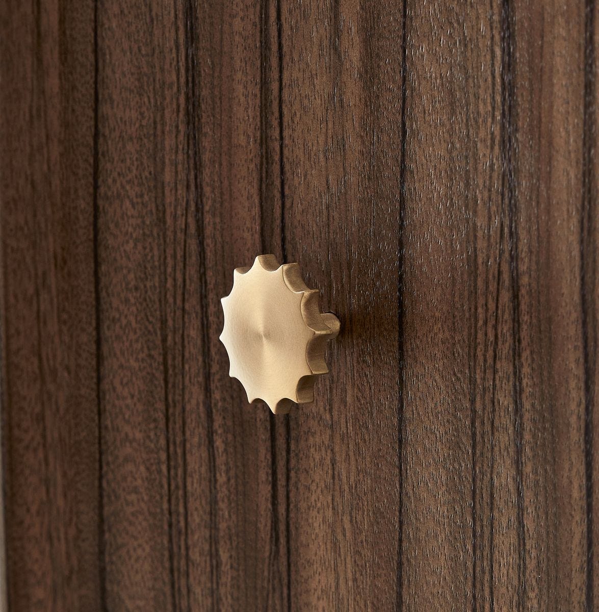 Grand Flute 3 Drawer Chest view 8